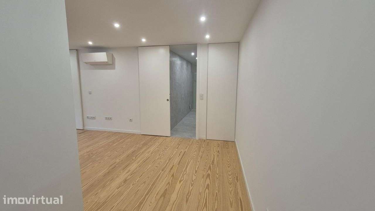 T1 com garagem a 300 metros da Ponte D. Luis I! - Grande imagem: 5/13