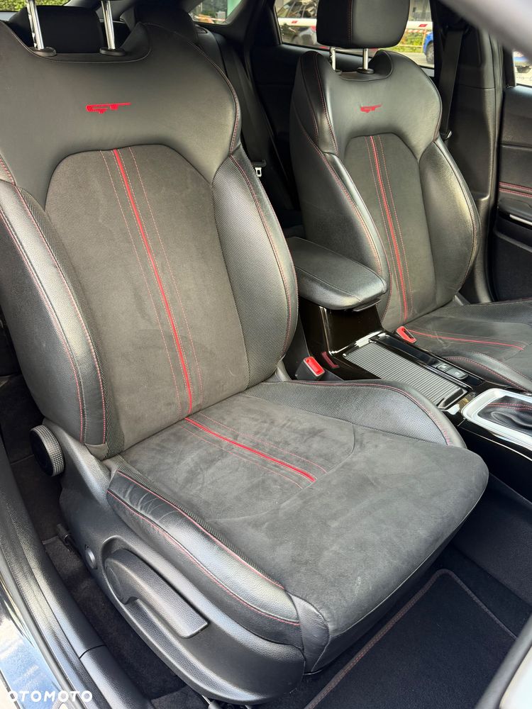 Kia ProCeed 1.6 T-GDI GT DCT - 20