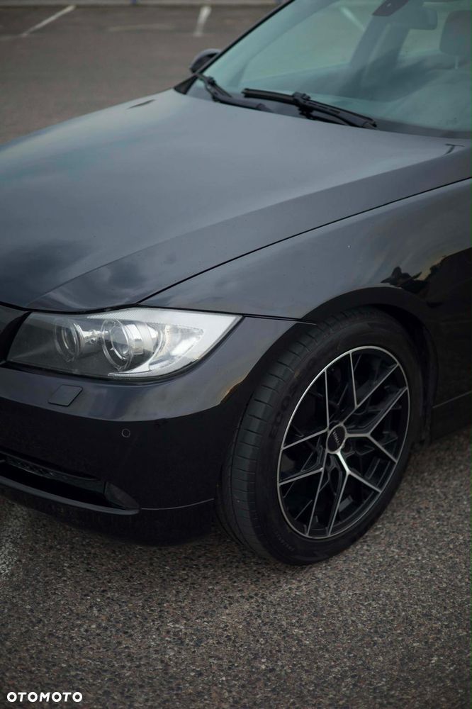 BMW Seria 3 325xi - 17
