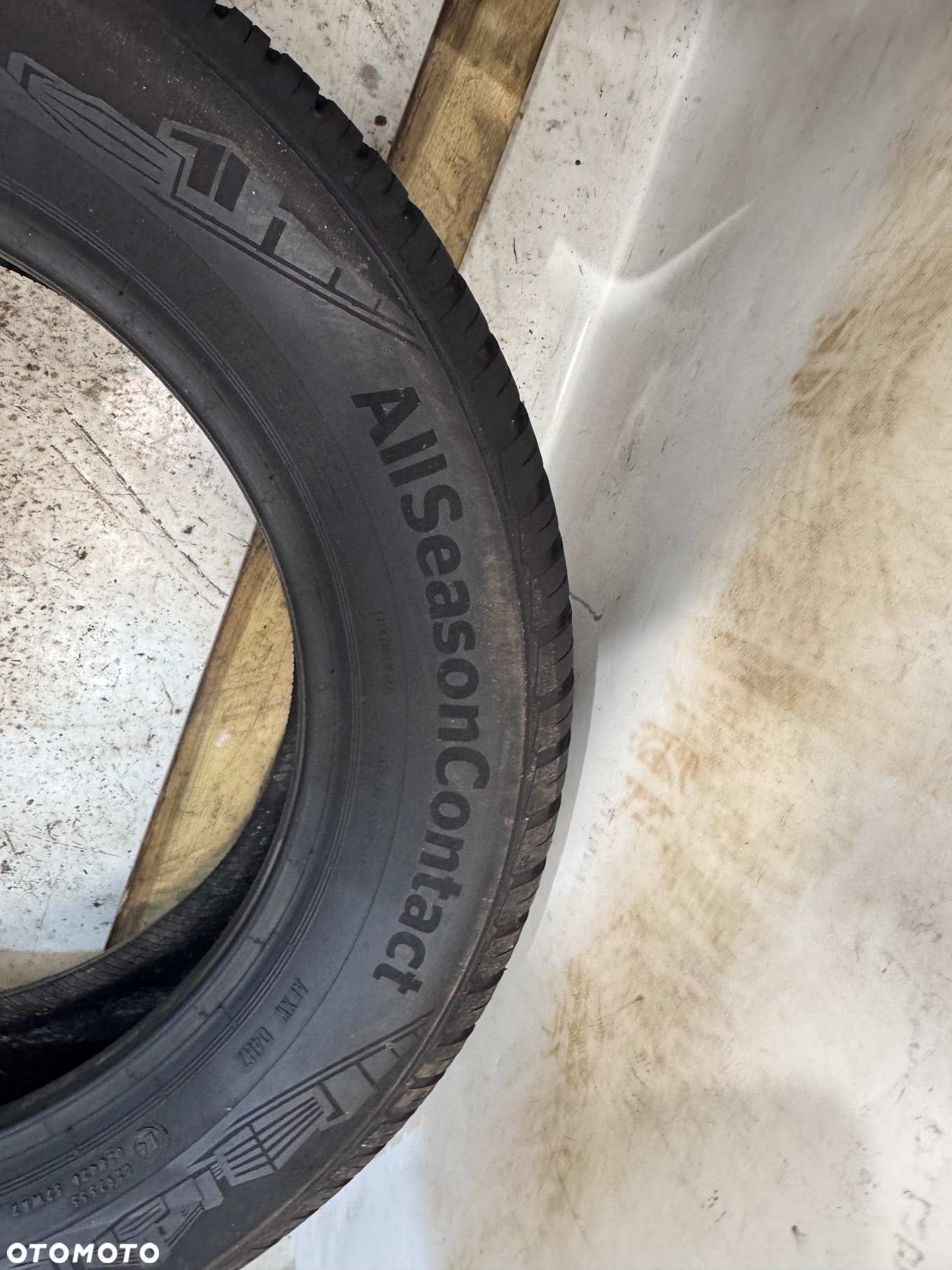 G-2932 205/60R16 96H XL Continental AllSeasonContact - 3