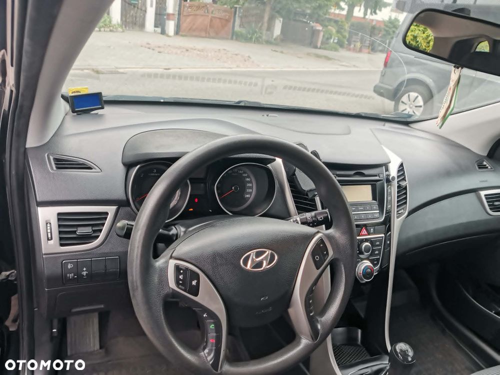Hyundai i30 1.6 CRDi Classic + - 7