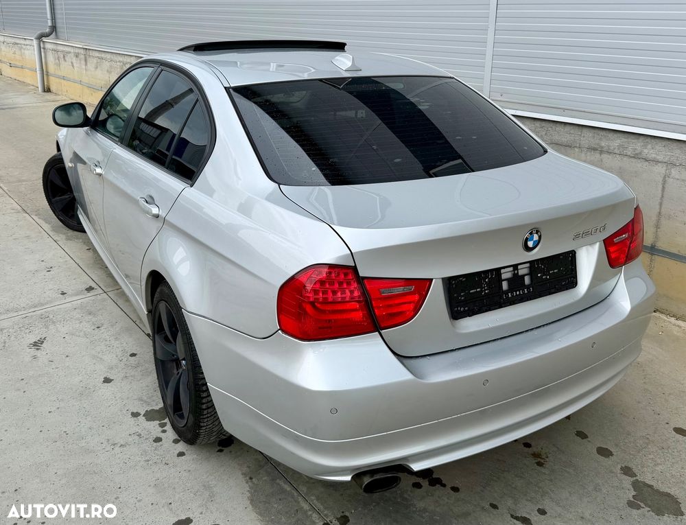BMW Seria 3 320d DPF Aut. - 24