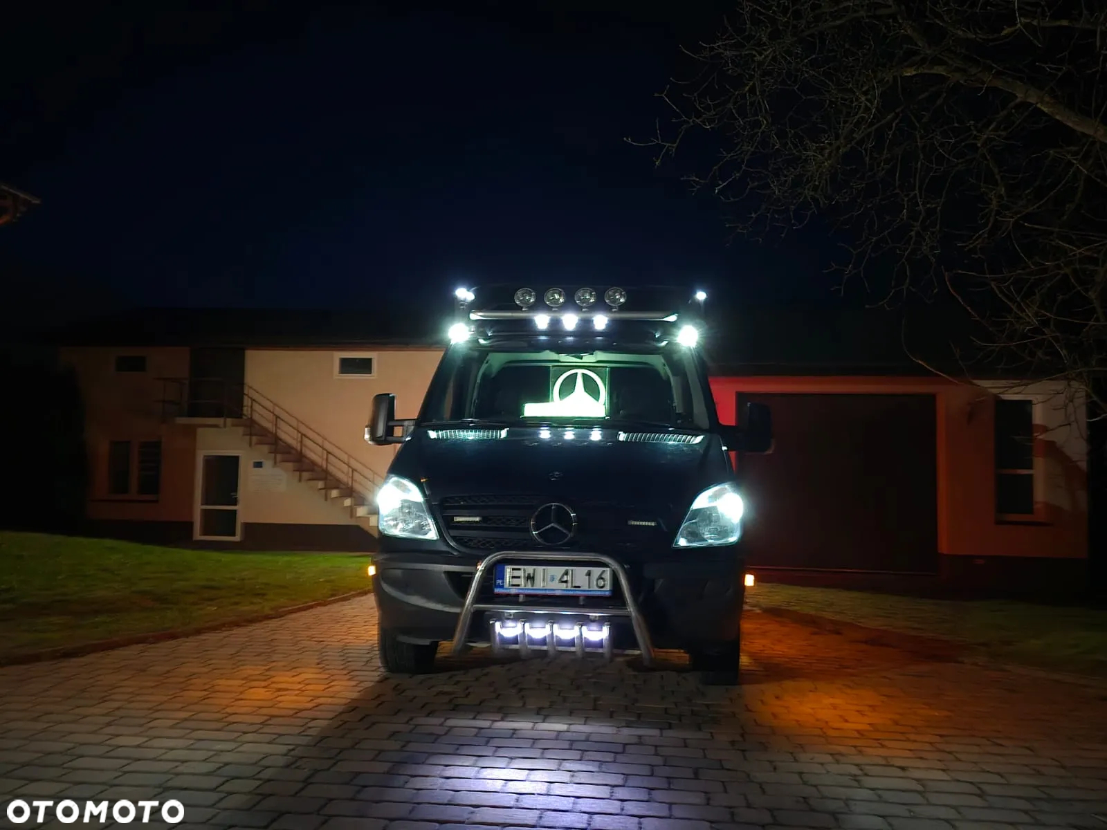 Mercedes-Benz Sprinter - 14