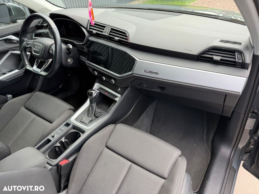 Audi Q3 35 TFSI S tronic - 14