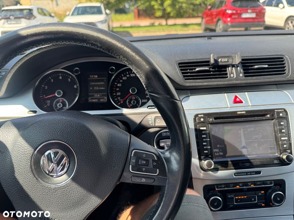 Volkswagen Passat 1.8 TSI Highline - 26