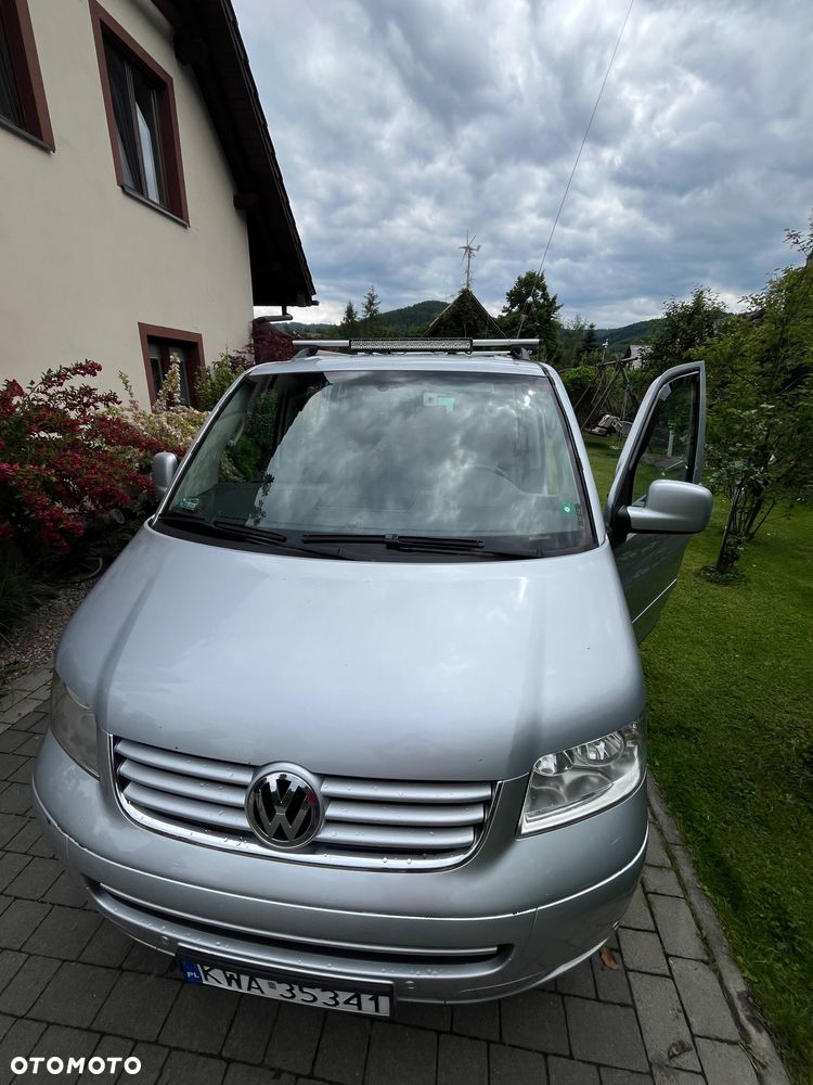 Volkswagen Multivan - 16