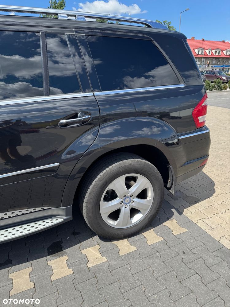 Mercedes-Benz GL 500 4Matic 7G-TRONIC - 11