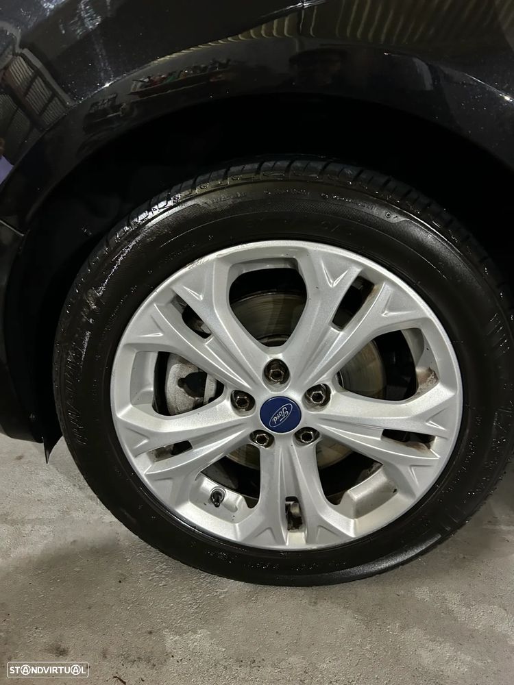 Ford S-Max 2.0 TDCi Titanium 7L 143g - 3