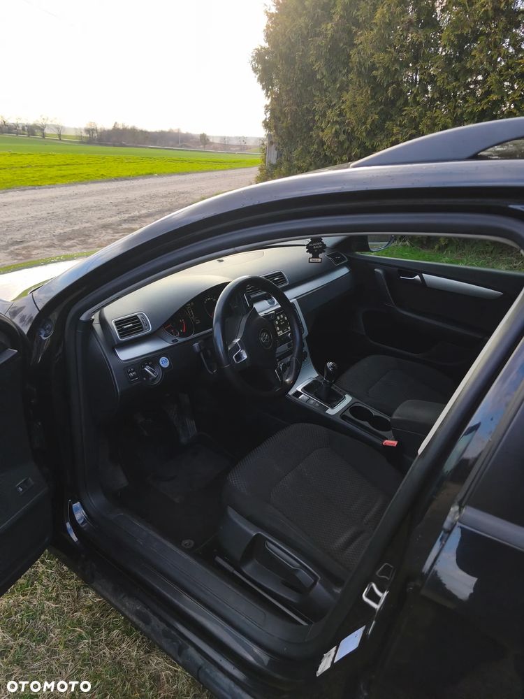 Volkswagen Passat 1.6 TDI BlueMotion - 9