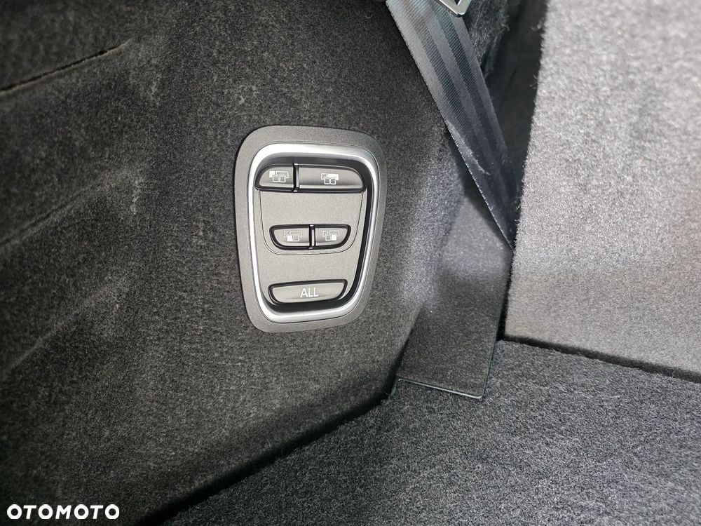 Renault Grand Scenic BLUE dCi 120 EDC BLACK EDITION - 31