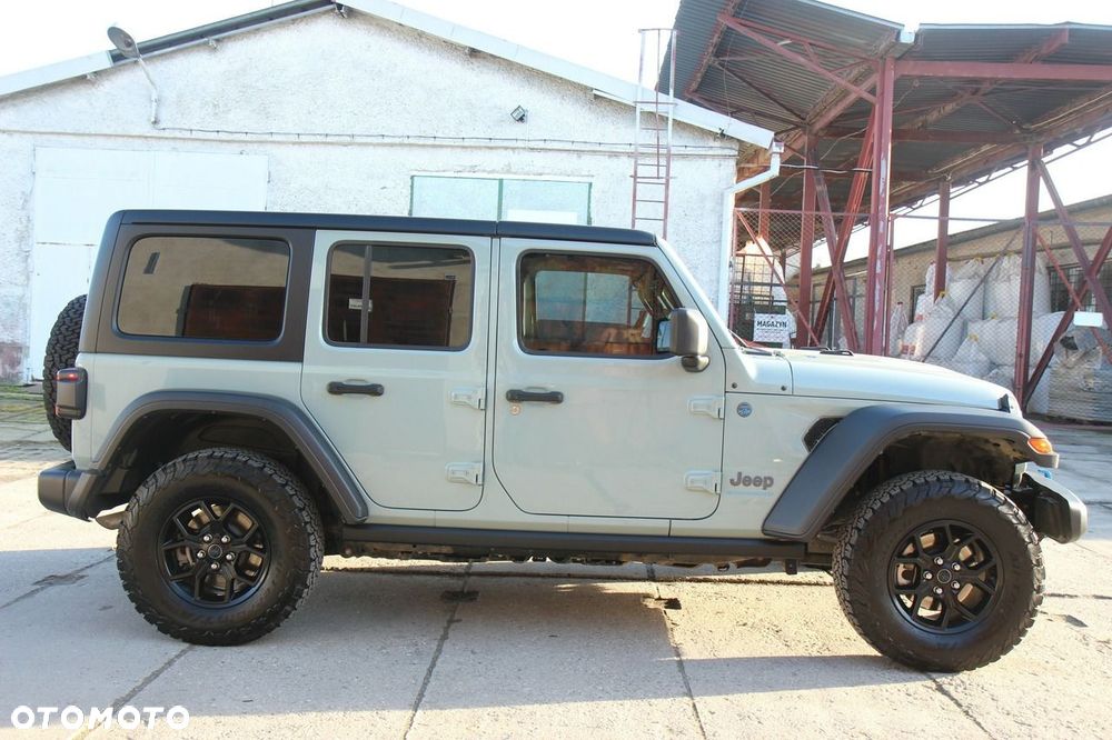 Jeep Wrangler - 8