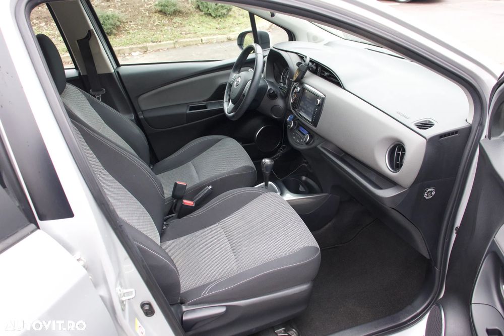 Toyota Yaris - 6