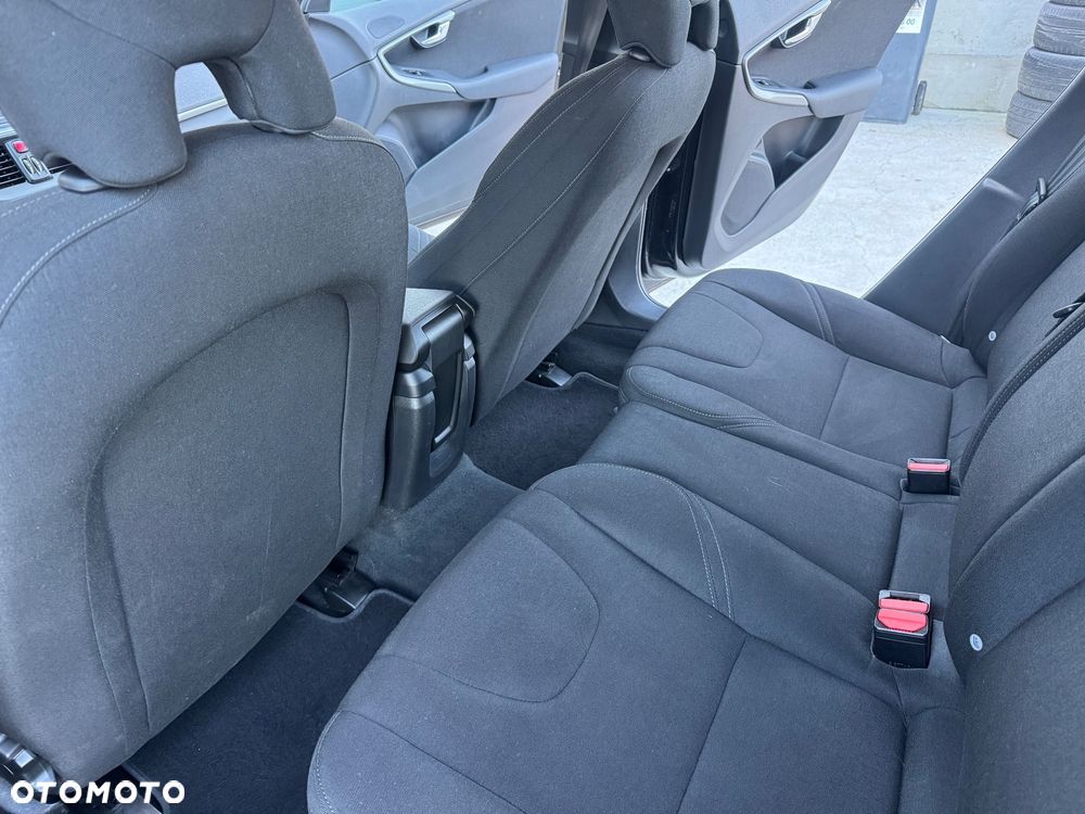 Volvo V40 D2 Drive-E Base - 25