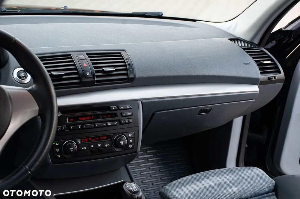 BMW Seria 1 130i - 15