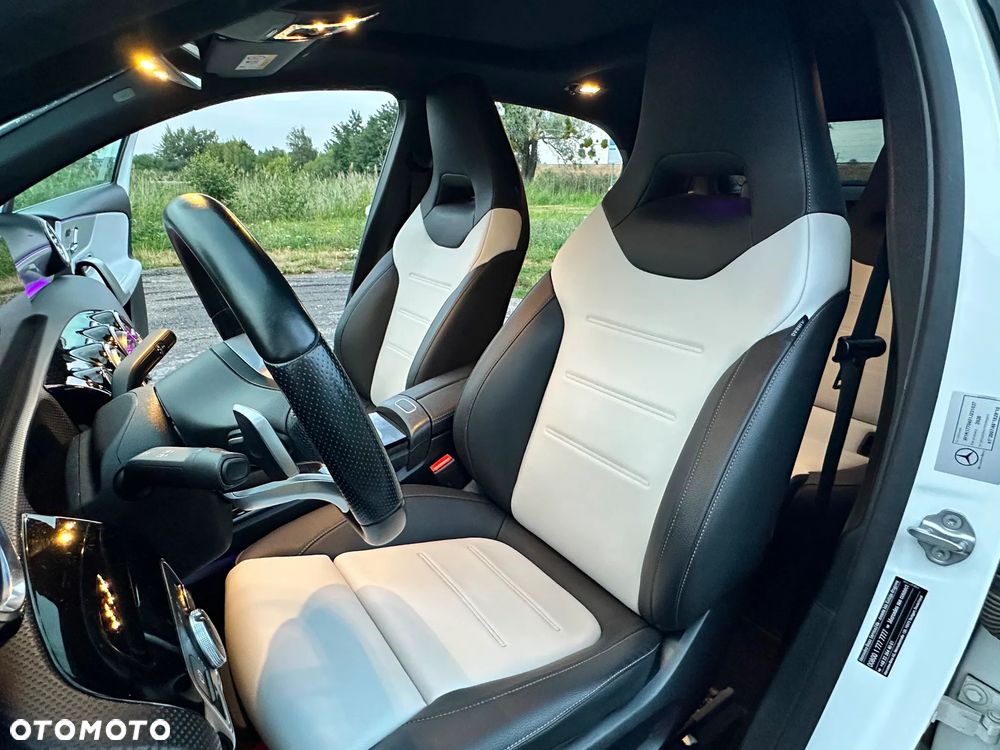 Mercedes-Benz Klasa A 220 4-Matic AMG Line 7G-DCT - 14