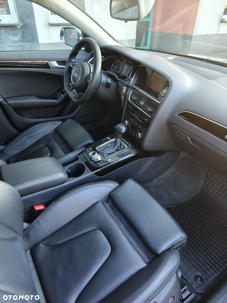 Audi A4 Avant 2.0 TDI DPF clean diesel quattro S tronic S line Sportpaket - 14