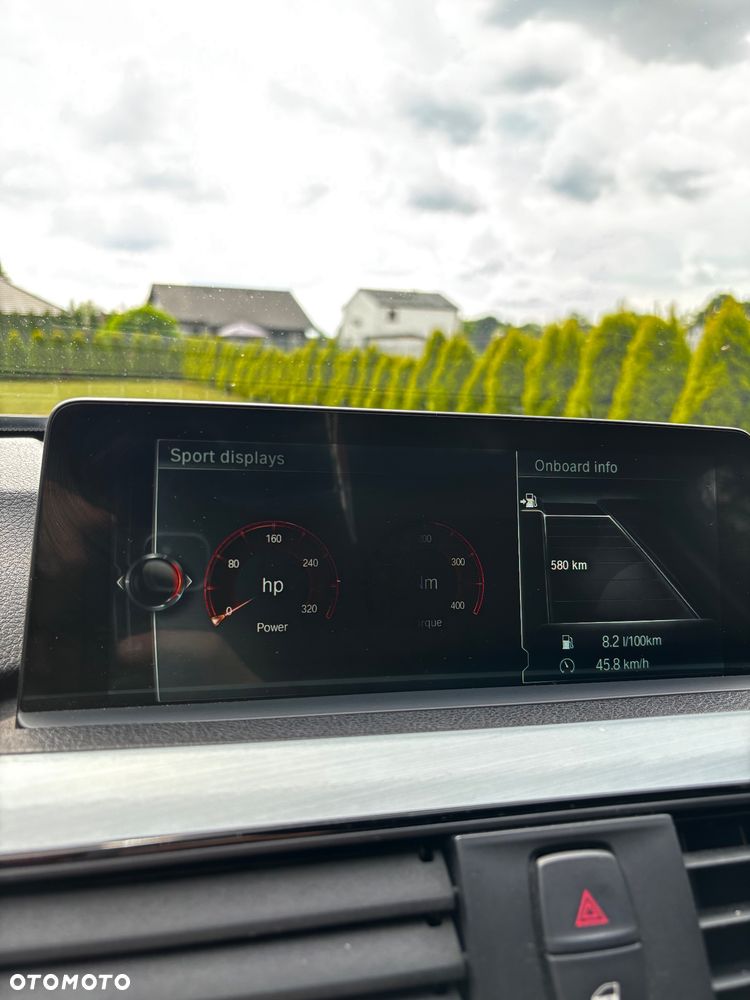 BMW Seria 3 330i Sport Line - 18