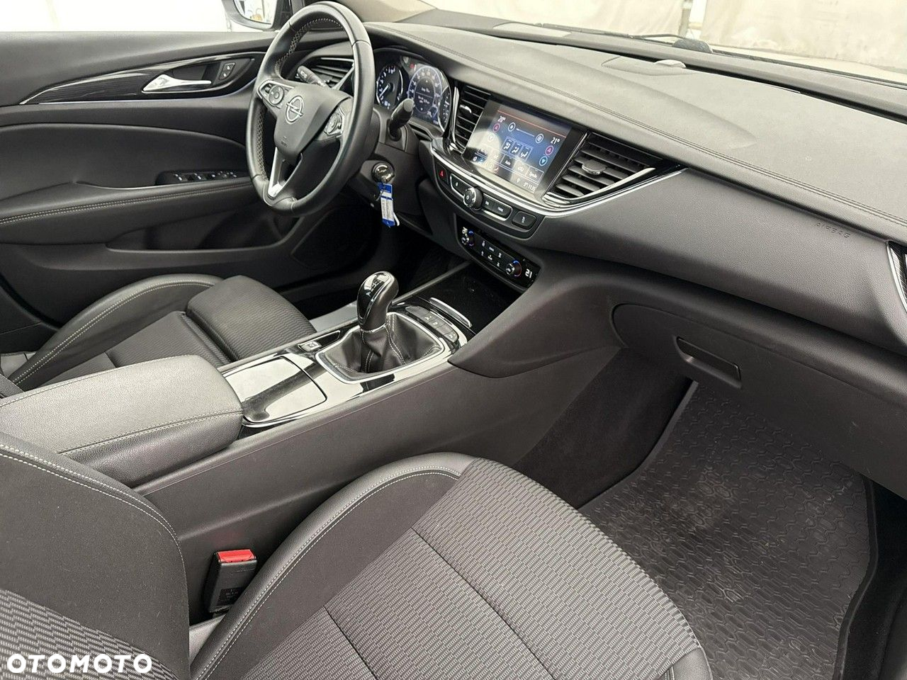 Opel Insignia - 23