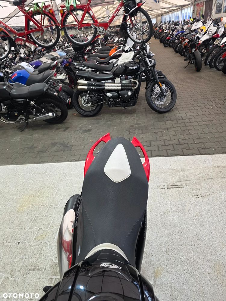 Suzuki Gladius - 28
