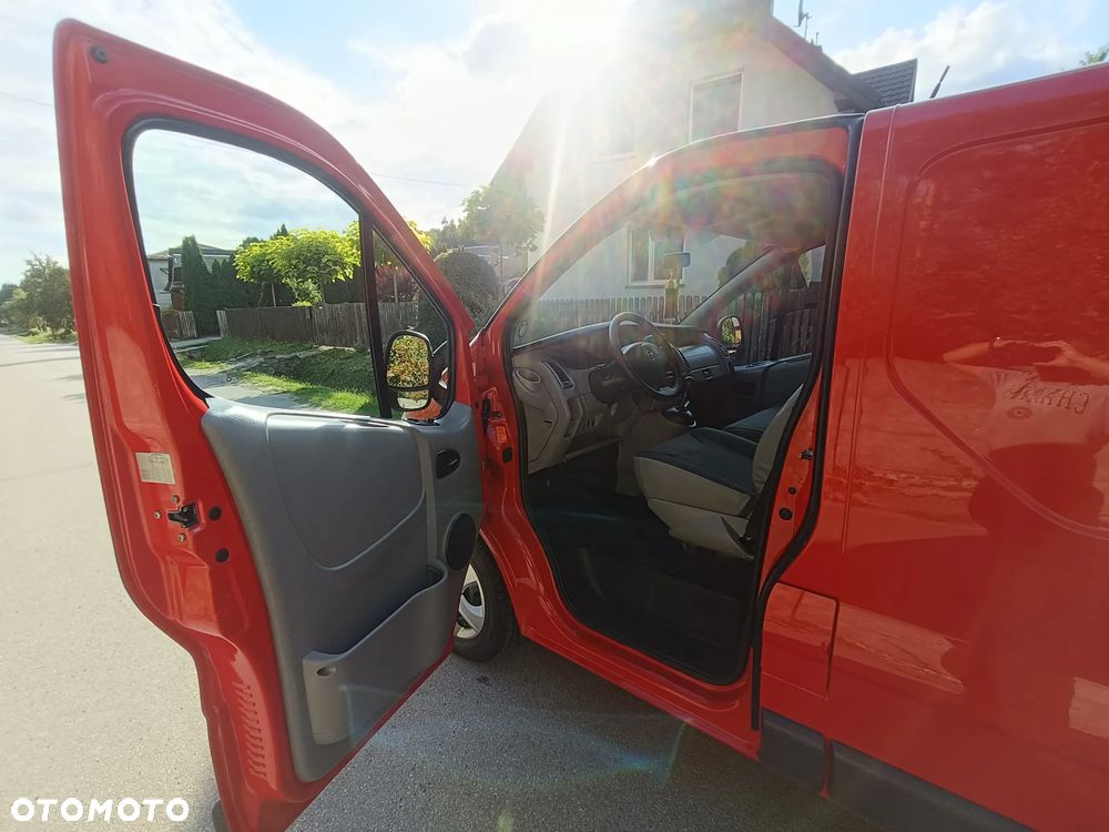 Opel Vivaro - 10