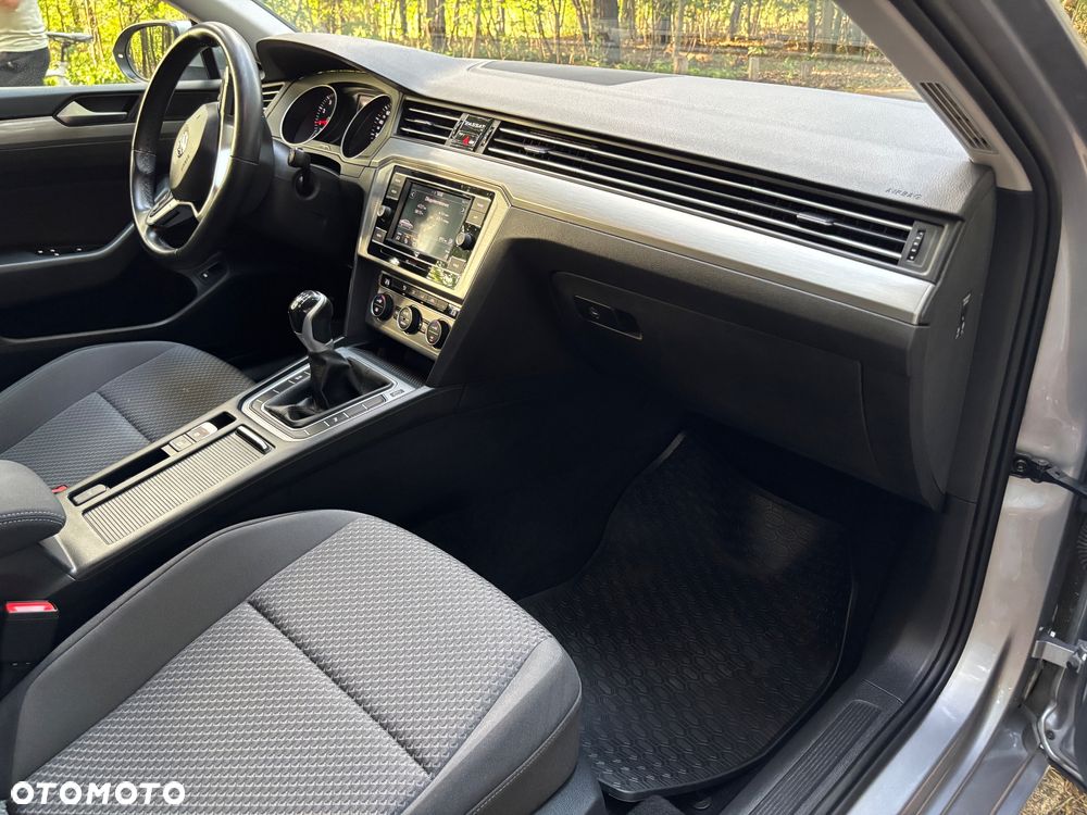 Volkswagen Passat 1.5 TSI EVO Elegance - 14