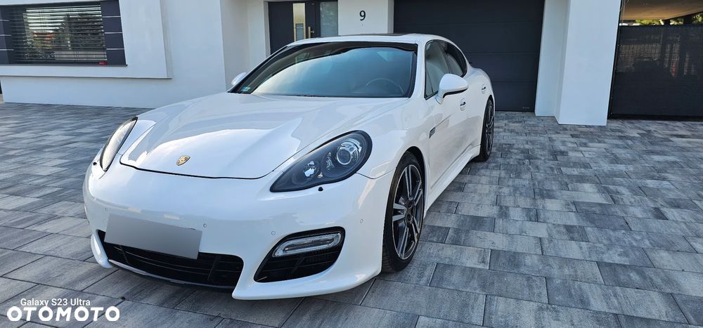 Porsche Panamera Turbo - 22