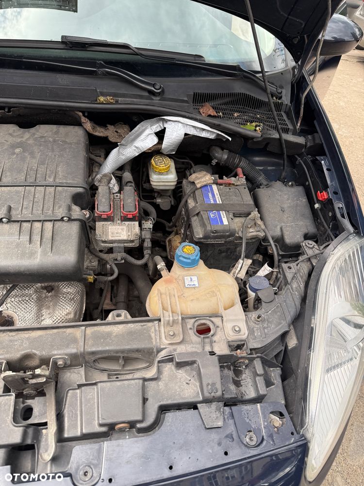 Fiat Punto 1.2 8V - 10