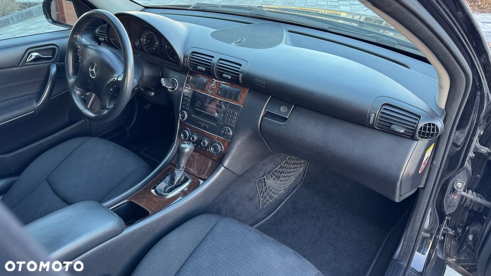 Mercedes-Benz Klasa C 180 T Kompressor Automatik Classic - 14