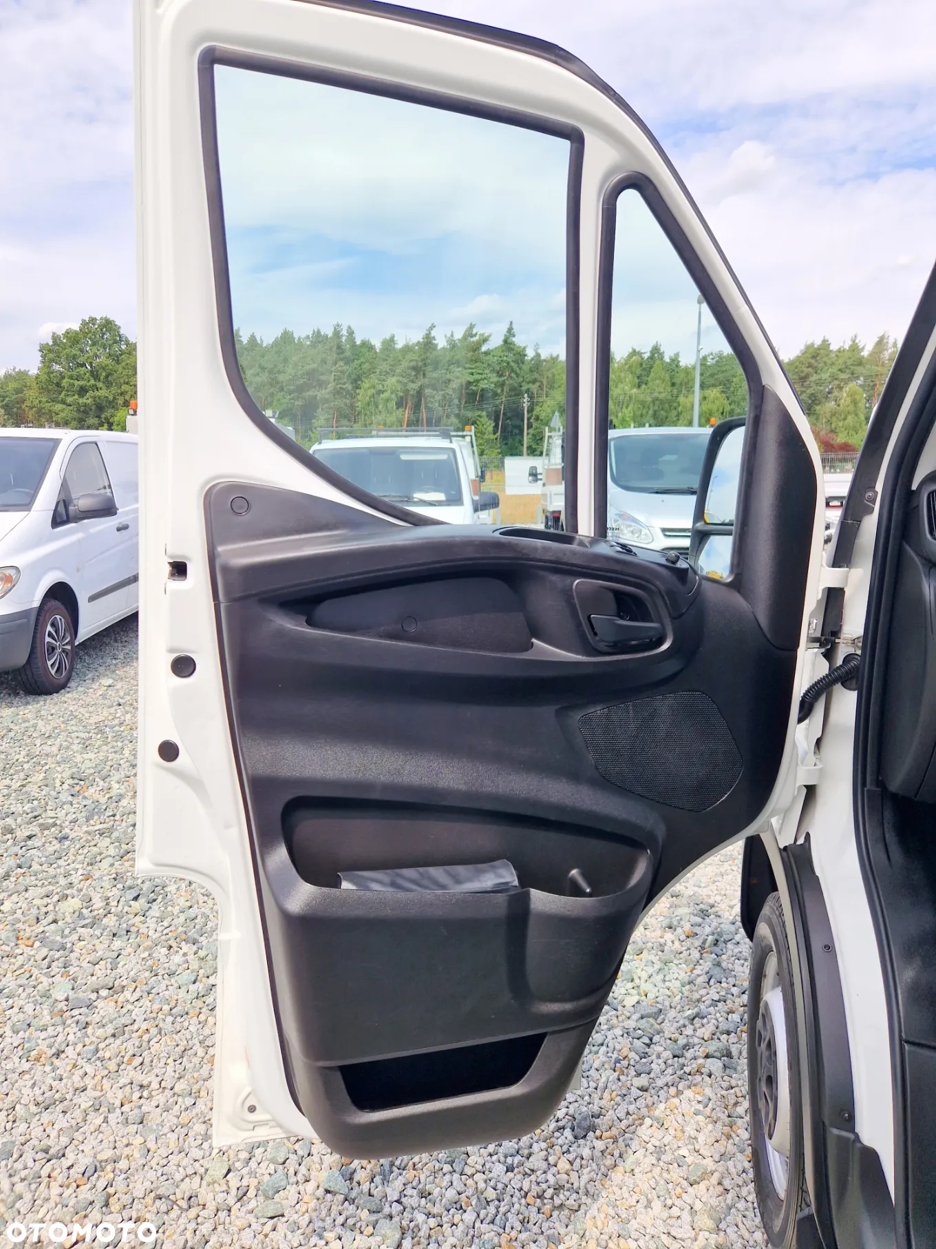 Iveco IVECO 35S15 2.3 HPI 150 KONNY KONTENER 4.3 M WINDA KLIMA WEBASTO GWARANCJA - 13