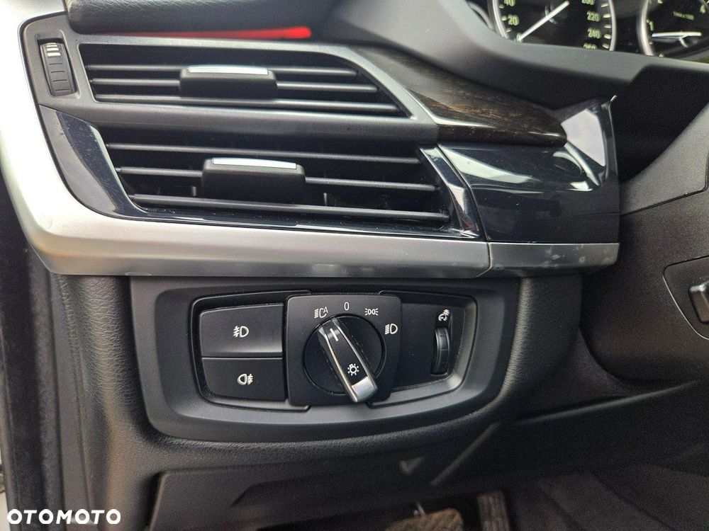 BMW X5 xDrive30d Sport-Aut - 19