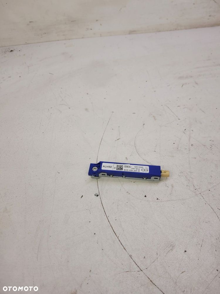 WZMACNIACZ ANTENOWY AUDI A4 B9 A5 F5 8W9035225B - 1