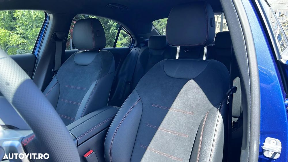 Mercedes-Benz A 220 4MATIC MHEV 8G-DCT - 11