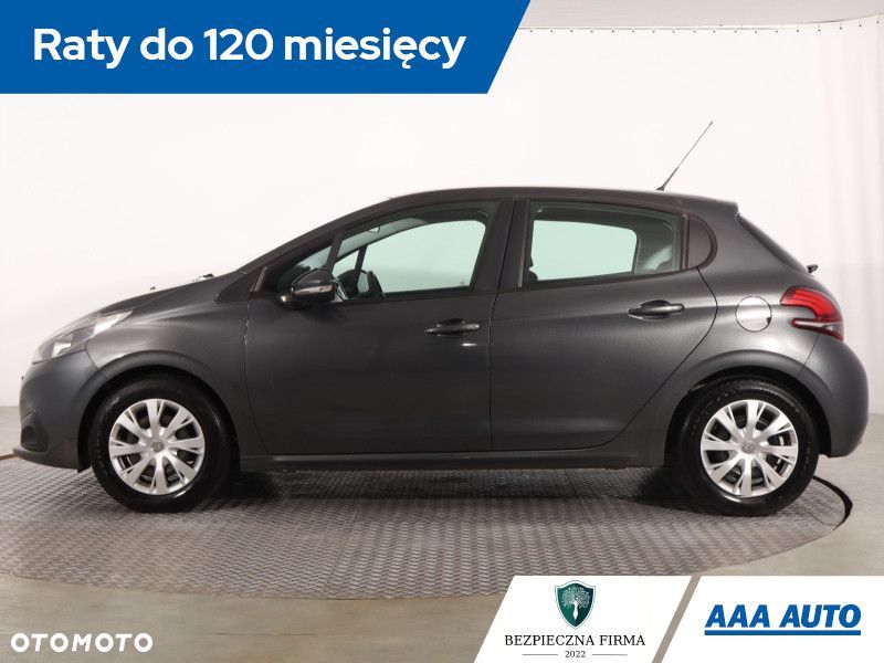 Peugeot 208 - 4