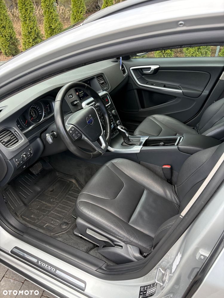Volvo V60 D3 Geartronic Kinetic - 12