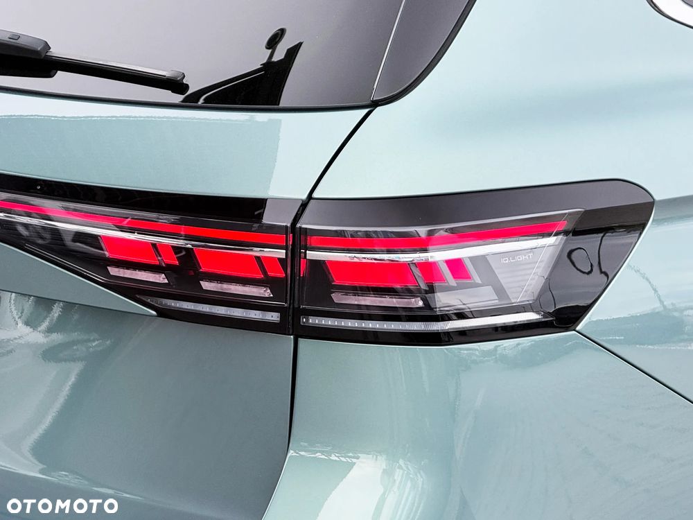Volkswagen Passat Variant 2.0 TDI EVO Elegance DSG - 13