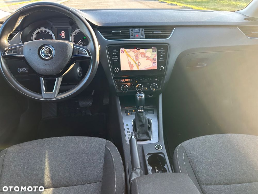 Skoda Octavia 2.0 TDI SCR Ambition DSG - 9