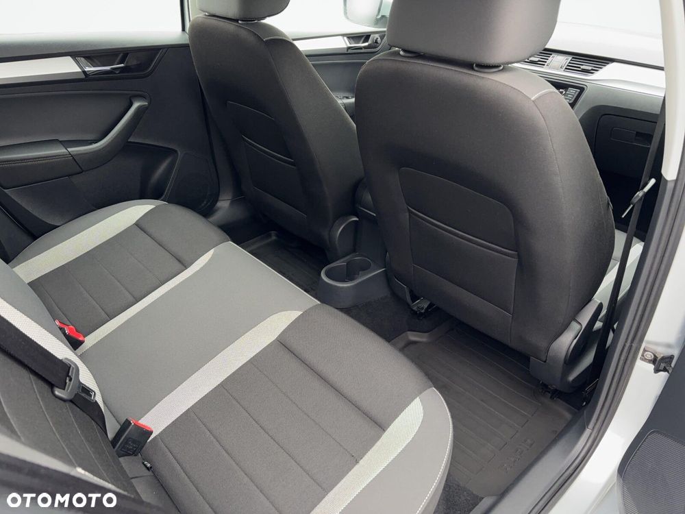 Skoda RAPID - 22