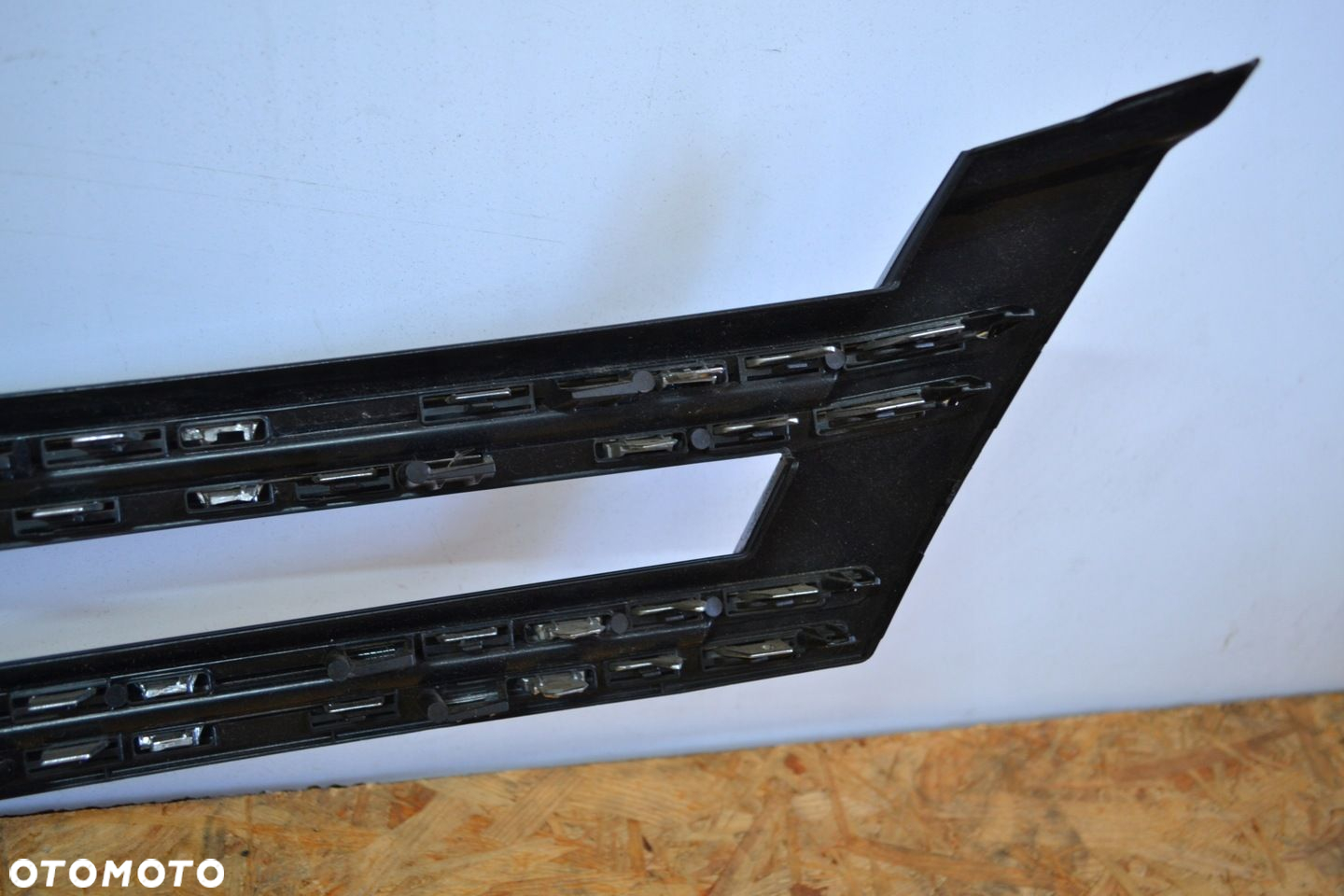 VW TIGUAN 5N0 LIFT GRILL ATRAPA 5N0853651H - 4