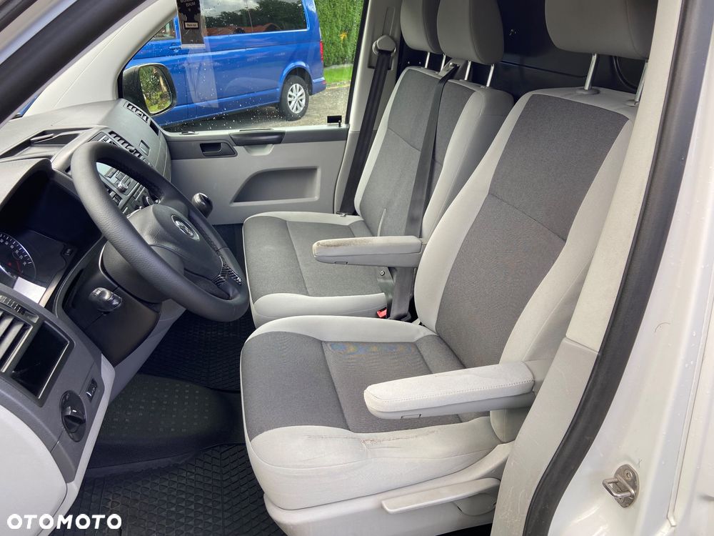 Volkswagen Transporter - 11