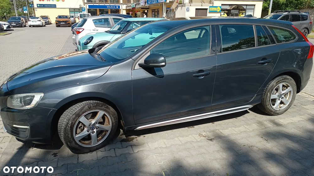 Volvo V60 T3 Momentum - 8