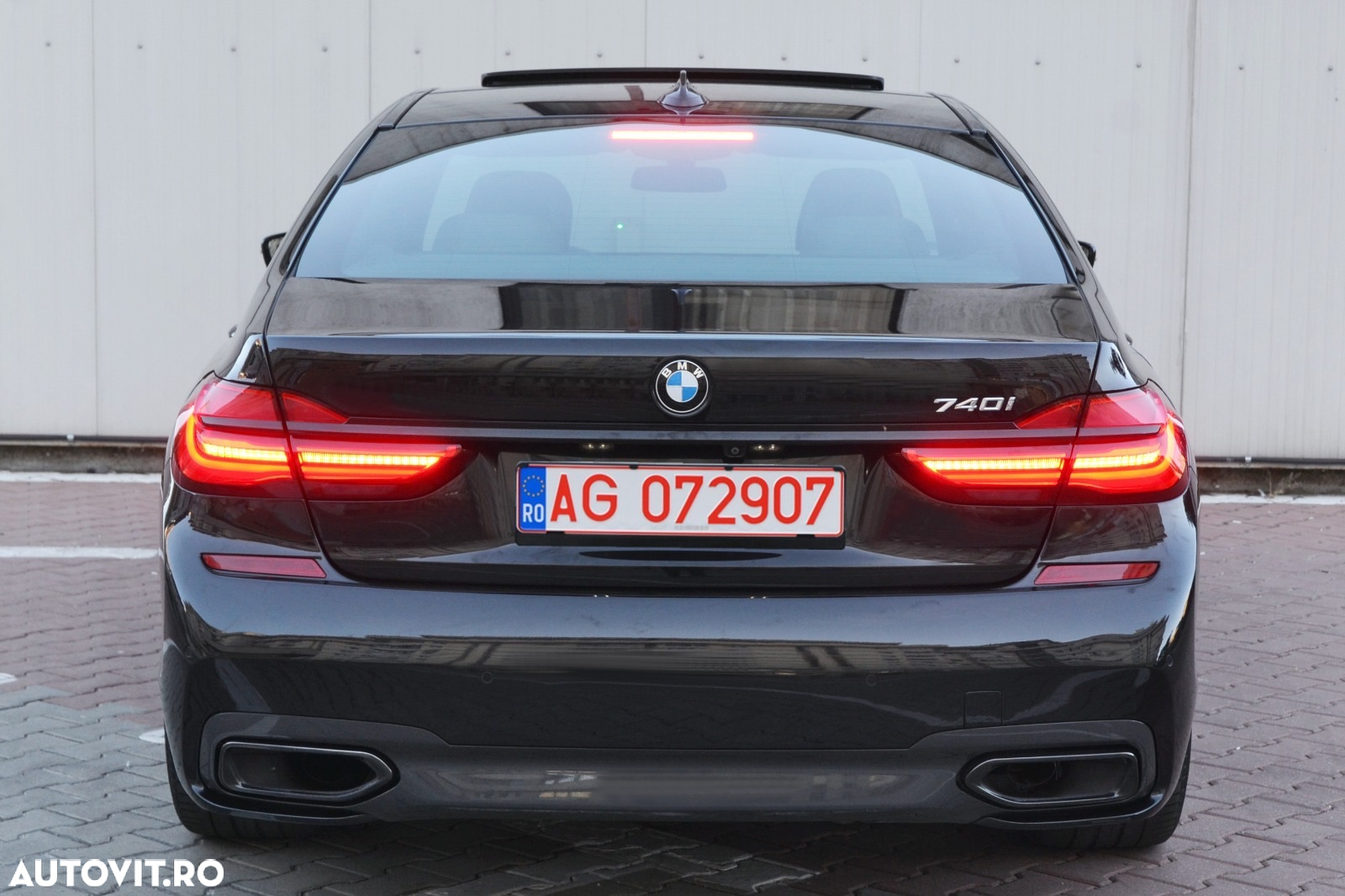 BMW Seria 7 740i - 5