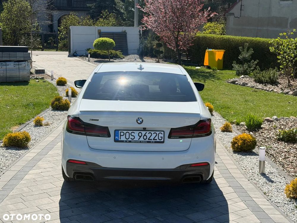 BMW Seria 5 M550i xDrive sport - 19