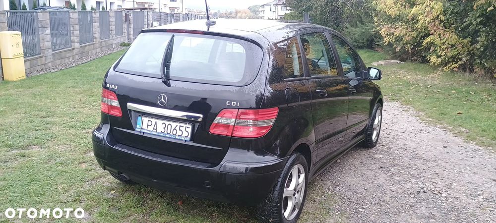 Mercedes-Benz Klasa B 180 CDI - 12
