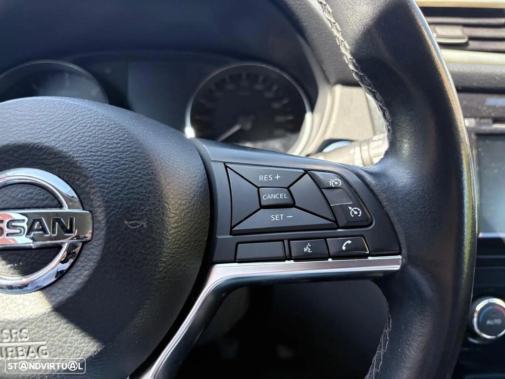 Nissan Qashqai 1.5 dCi N-Connecta J18 - 41