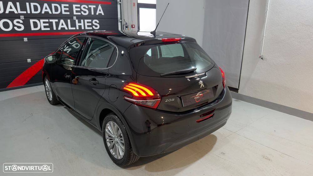 Peugeot 208 PureTech 110 Stop & Start Allure - 10