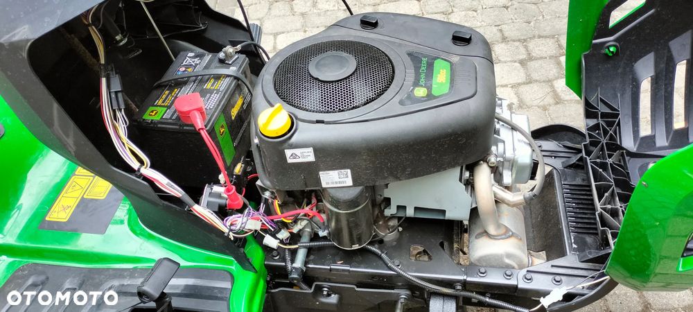 John Deere X107 - 3