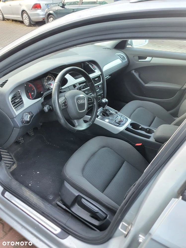 Audi A4 Avant 2.0 TDI Limited Edition - 7