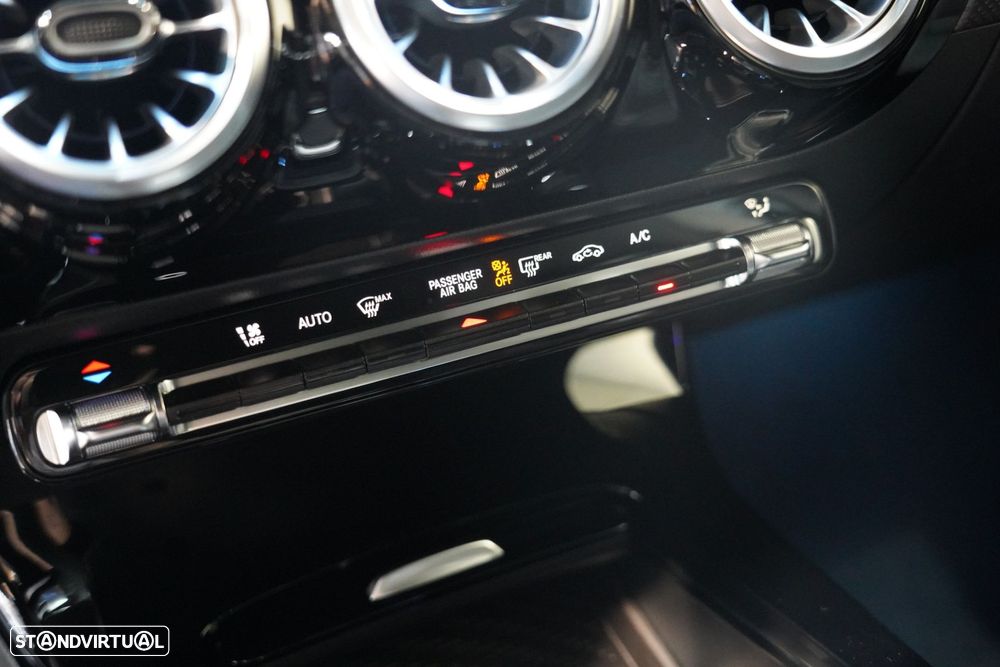 Mercedes-Benz A 200 7G-DCT AMG Line - 17