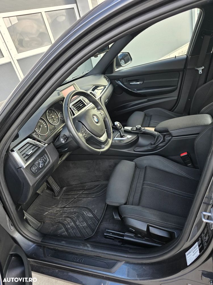 BMW Seria 3 320d Aut. - 14