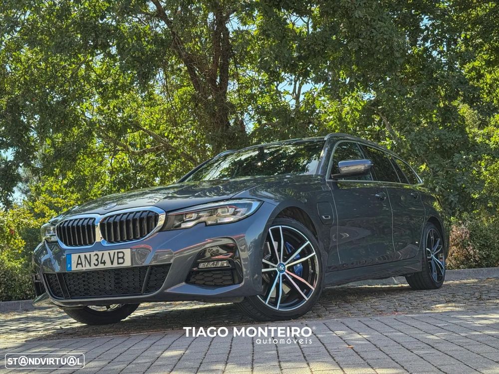 BMW 330 e Pack Desportivo M Auto - 23